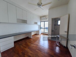 Townhouse Upper unit renovated for Sale