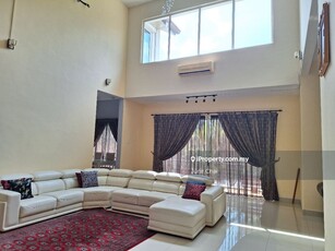 Super Nice 3 Sty Bungalow with Private Swining Pool