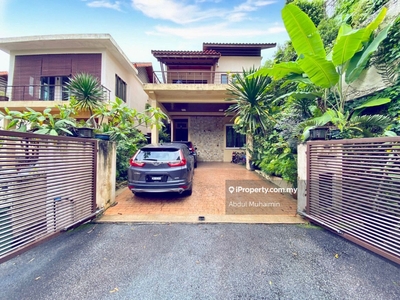 End Lot At The End Of Road, Fully Renovated, Exclusive Malay Residency