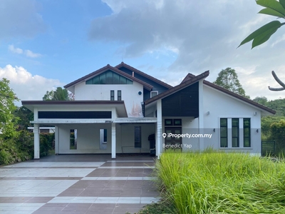 Ledang Heights Bungalow with Pool