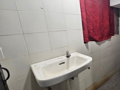 Single Room with Private toilet near ⛩️ KSL