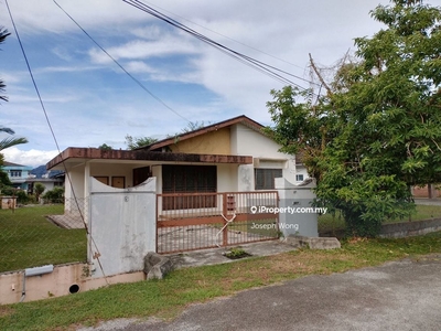 Taman Golf Bungalow House For Sale