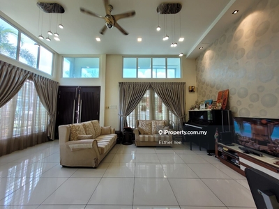 2.5 Storey Corner, Renovated with Move in Condition, Gated & Guarded