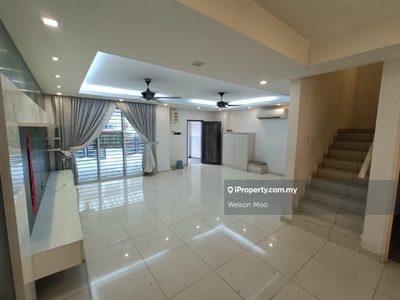 3 Storey @ Kitchen Extended @ Gated and Guarded @ Well Maintained
