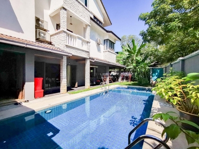 2.5 STOREY CORNER BDR NUSAPUTRA WITH SWIMMING POOL FACING OPEN GATED GUARDED SELLING BELOW VALUE