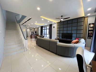 Bandar Cemerlang 3 Storey Cluster House for Sales