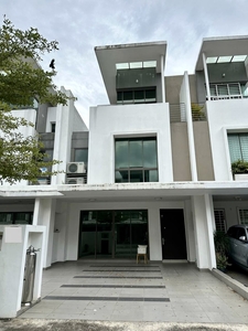 Below Market Price Terrace House Lake Point Residence Cyberjaya