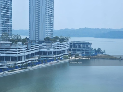 Pinetree Marina Luxury Resort At Iskandar Puteri