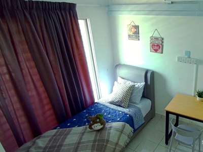 Premium Single Room For Rent At Endah Ria Condominium