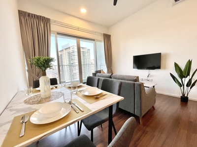 UNA Serviced Residence Walking Distance To Sunway Velocity & Linked with MRT