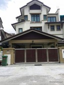 Newly completed renovated house 2 1/2 Storey Semi D For Sale!!!