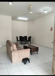 Bukit Indah G&G double storey terrace, partly furnished, suitable for SG worker