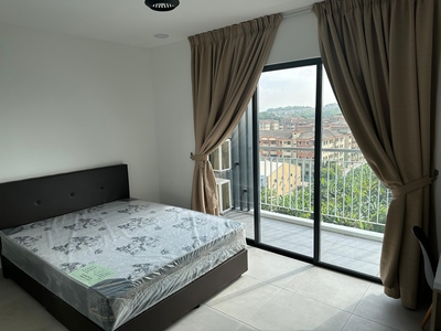 DK IMPIAN ROOM TO LET (PRIVATE BATHROOM)
