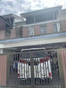 For Rent: 2 ½ storey terrace house, at Ivy Terrace, Denai Alam, a peaceful and quiet, guarded and gated neighbourhood.