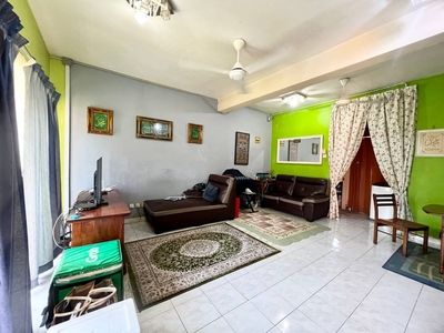 FREEHOLD, Double Storey Terrace House in Bandar Tasik Kesuma Fasa 1L Semenyih - With Kitchen Cabinet