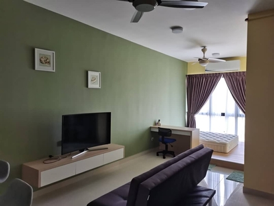 Partial Furnished Facing Pool Studio Near KLIA Just Opposite Shopping Mall