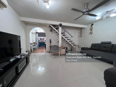 2 Storey Terrace Freehold Jalan F with extra parking