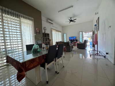 Bandar Puteri Jaya Puteri Resident 1 Stry Semi-D House For Sale 24 hour Guard Gated