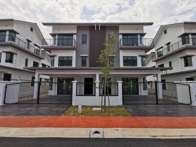 Brand New 3 Storey Semi D Cluster House, Kajang