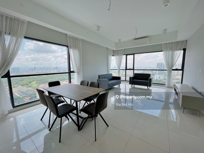 Brand new semi furnished; high floor with KLCC & golf view