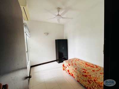 Furnished Middle Room with Free Car Park @ Metropolitan Square