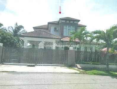Terrace House For Auction at Pantai Sepang Putra