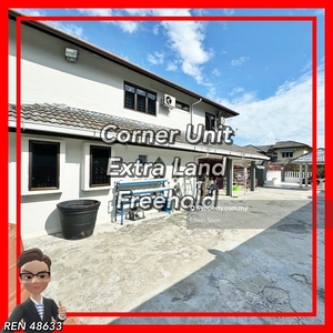Corner Unit / Extra land / Freehold / Individual Title