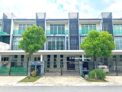 Freehold 3 Storey Terrace House Bangi Avenue Bandar Seri Putra Kajang