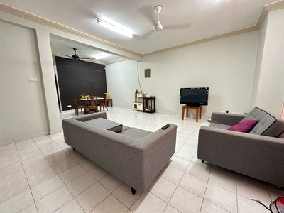 Kulai / Bandar Putra For Rent / Double Storey Terrace House / Unblock View / Partially Furnish