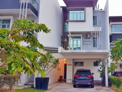 [ LUXURIOUS ][ FULLY FURNISHED ] 3 Storey Superlink Symphony Hills Schumann