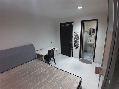 Near Giant, NSK Kota Damansara, Menara Mitraland Master Bedroom attached private bath rent at Salvia