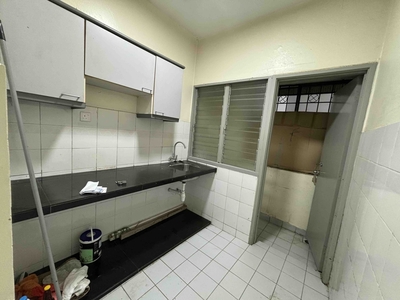 SD apartment for rent in 1st floor, bandar sri damansara