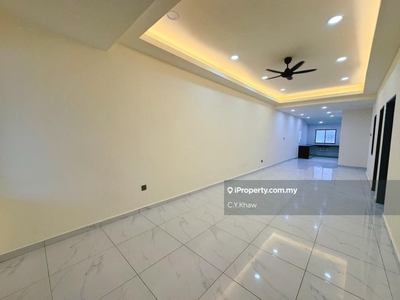 Tun Aminah Single Storey terrace 3room3bath, Fully Extended