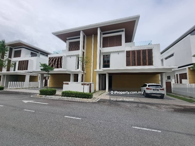3 Storey Semi Detached with lift with clubhouse Presint 8 near Ayer 8