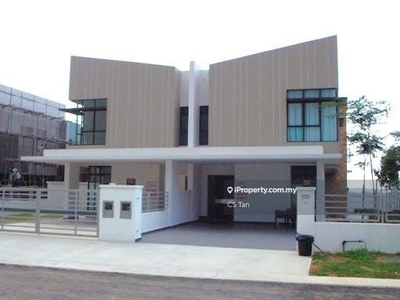 Adda Heights Double Storey Cluster Endlot, Fully Renovated & Furnished