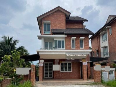 Lelong / 3 Sty Detached House @ Sungai Long