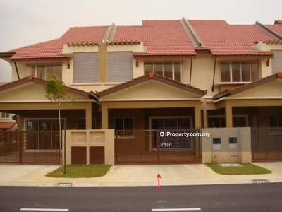 Setia alam terrace house to let