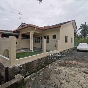 Very limited end lot single Storey in Pelangi call Andy for viewing