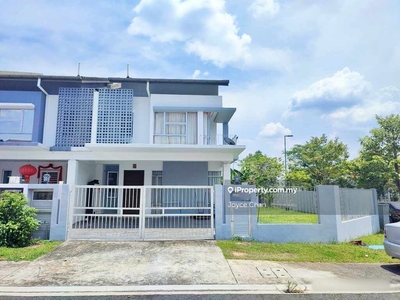 2 Storey Terrace House - Close to Sanctuary Mall