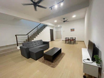 2 Storey Terrace House For Rent / Bandar Dato Onn