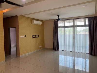 Citywoods Apartment @ Jalan Abdul Samad JB Town Area / 3+1 Bedroom / City View