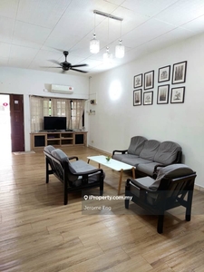 Excellent Location, Near To Bank, Hawker Center And Queensbay Mall