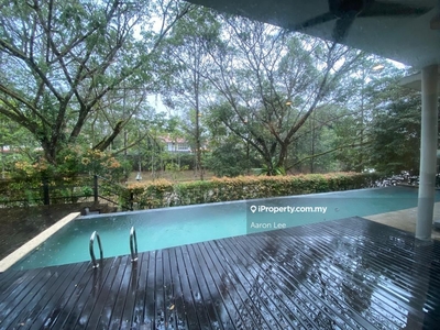 Exclusive Corner Lot 2 sty Bungalow with Pool Rm3.3mil @ Leisure Farm