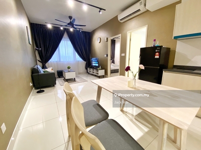 Fully Furnished/walking distance to LRT MRT station
