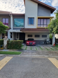 GLENMARIE COVE SEMI D AT PORT KLANG FOR SALE RM1.35 MIL NEGO