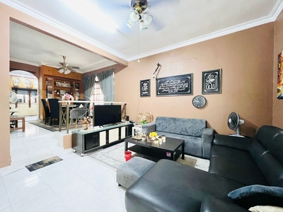 Jalan Bayu @ Bandar Seri Alam / Double Storey Corner Lot / 4 Bedroom