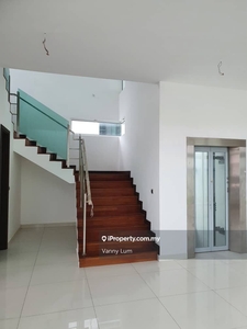 Kinrara residence 3 storey bungalow private lift never occupied