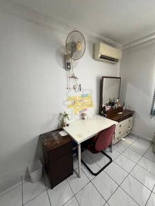 Master Bedroom + Private Bathroom for Rent in Pantai Hillpark Phase 2