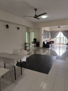 Partially Furnished Apartment 4 Rooms LRT La Vista Condominiums Bandar Puchong Jaya For Rent