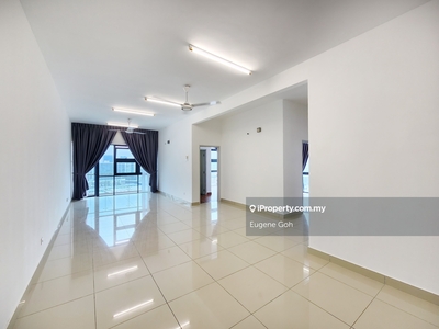 Partly Furnished Pacific Star Seksyen 13 Petaling Jaya For Sale